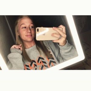 Meet your Posher, Olivia